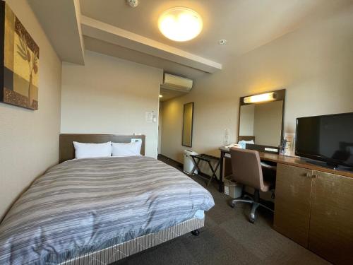 Double Room with Small Double Bed - Non-Smoking