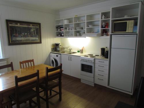 베스트마나에이야르 게스트하우스 서누홀 (Guesthouse Sunnuholl) 2성급 호텔 수영장