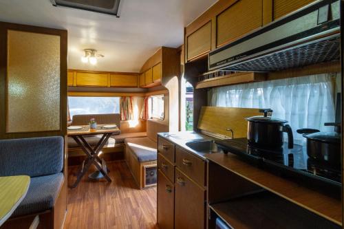 Villa Vintage Campos - Piscina e opcoes de suites com hidromassagem - 주방