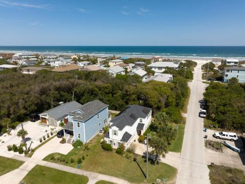 Ocean Palms, Sleeps 8, 4 Bedroom, Walk to the Beach