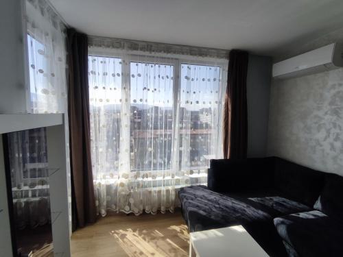 Mountain view apartment, Sofia (photo 2)