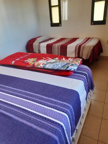 1 double bed, 1 twin bed