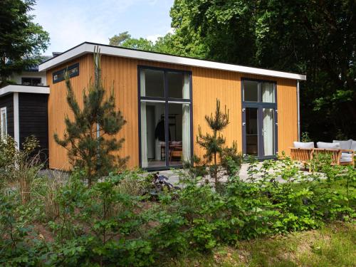  Modern house with dishwasher, on a holiday park in a nature reserve, Pension in Rhenen
