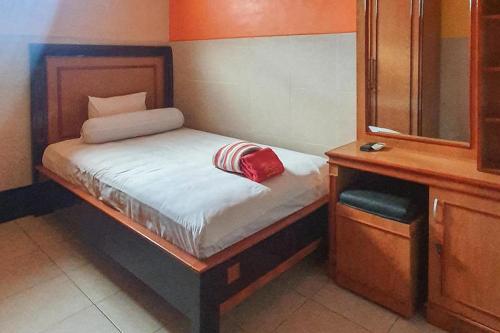 Homestay Gayatri Sawojajar near Univ Negeri Malang Kampus 2 Mitra RedDoorz, Malang