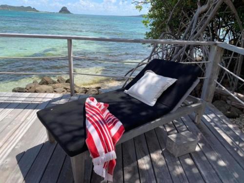 Exclusive Beachfront Eco studio in Saint Patrick