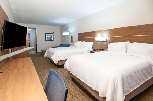 Holiday Inn Express Hotel & Suites Biloxi- Ocean Springs