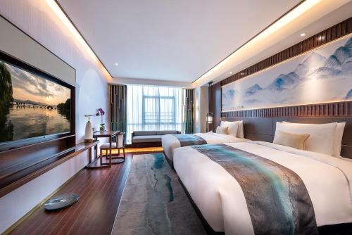 Deluxe Twin Room room in New Century Hotel Qianchao Hangzhou