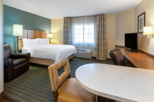 Candlewood Suites-West Springfield