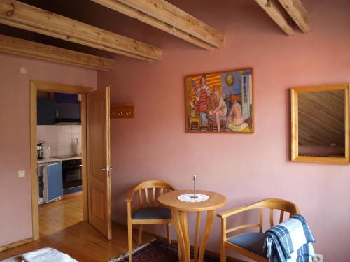 2 bedrooms, 2 beds