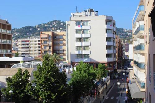 Lloret Center Apartment 5