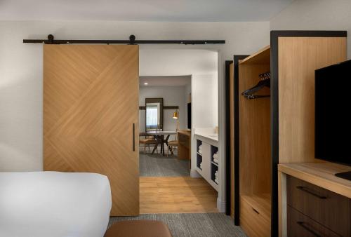 Executive King Suite