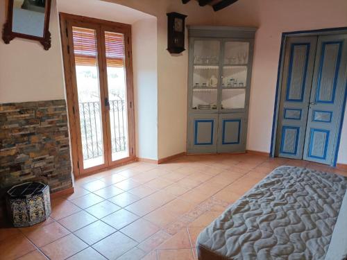  Alojamiento Familiar con Chimenea - Alt Empordà in Sant Climent Sescebes