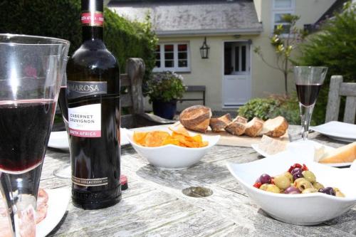 A szálláshely kívülről, The Nook - Charming cottage, modern living with original features, perfect private garden in Dittisham