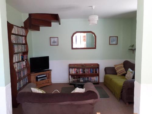 Inviting 3-Bed House in langourla brittany gîte à louer Penguilly