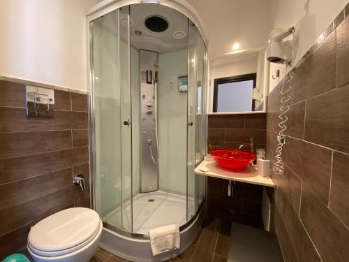 Superior Triple Room image 3