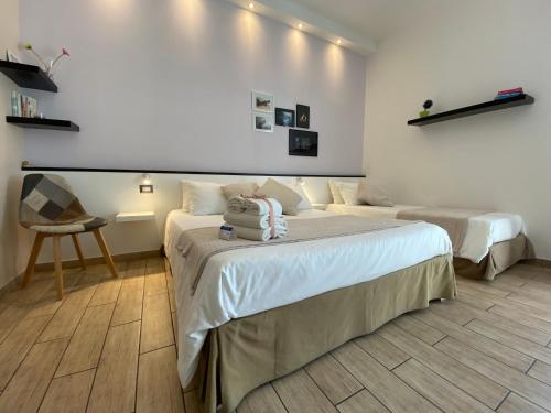 Superior Triple Room image 2