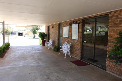 المرافق, ميد تاون إن (Mid Town Inn) in Narrabri