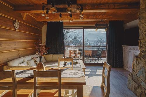 3 bedrooms, 4 beds