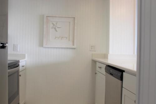 Ocean view, 2BR, 2BA Condo, St Regis 3213, Topsail, NC in North Topsail Beach, USA