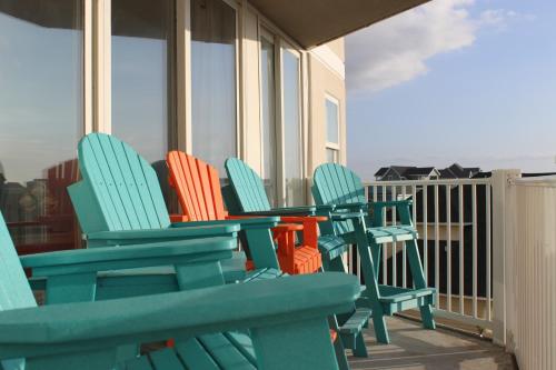 Ocean view, 2BR, 2BA Condo, St Regis 3213, Topsail, NC in North Topsail Beach, USA