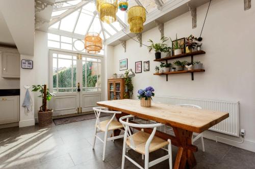 Veeve - Electric Dreams