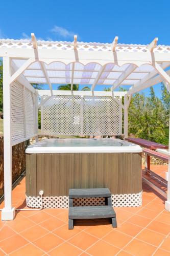 Kolam air panas, Sephina Villa St Lucia Island Dream Holidays in Gros Islet