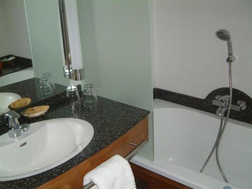Hotel Martinique - image 8