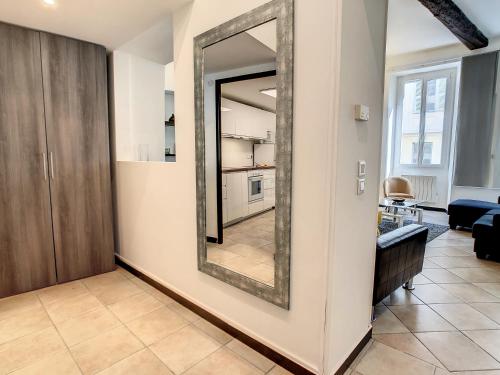 Apartment image 8