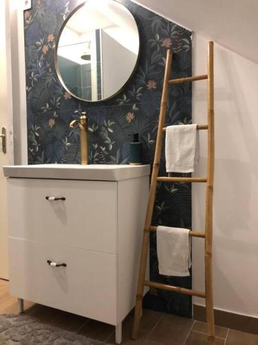 Logement à Brive, près du centre-ville et de la gare - Climatisation, fibre internet et stationnement gratuit, Brive-la-Gaillarde (foto 10)