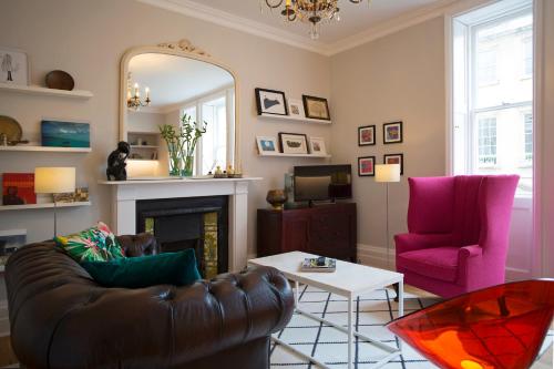 1 Bed Georgian Apartment in Bath City Centre, Bath (photo 9)