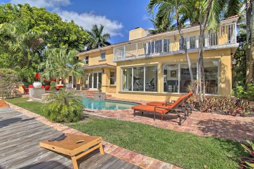 Sunny Waterfront Home in Upscale Neighborhood - image 5