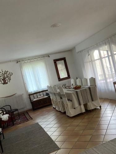 MAISON AMORAINA