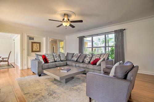 Sunny Waterfront Home in Upscale Neighborhood - image 13