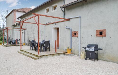 Awesome home in Jû-Belloc with WiFi and 2 Bedrooms gîte à louer Saint-Aunix-Lengros