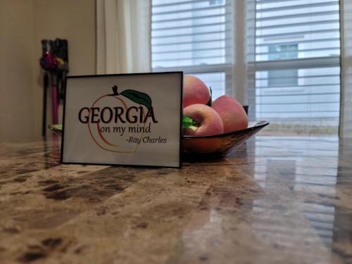 3 Bedroom SW Atlanta home away from home! in Atlanta, USA
