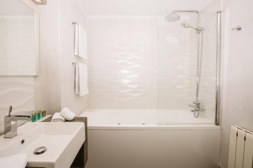 Doppelzimmer mit Whirlpool-Badewanne - Nicht kostenfrei stornierbar Casa Del Maco 7