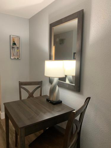 Upgraded Studio at Landmark Resort ! 17 pools, lazy rivers, jacuzzis! 814 in Myrtle Beach, USA