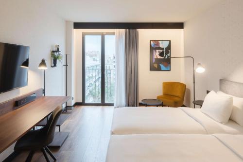 348550723 Radisson Blu 1882 Hotel, Barcelona Sagrada Familia