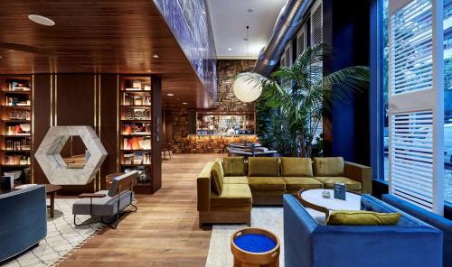 348550789 Radisson Blu 1882 Hotel, Barcelona Sagrada Familia