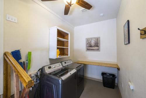 Magic Escape - 3BA 2BA Home - image 12