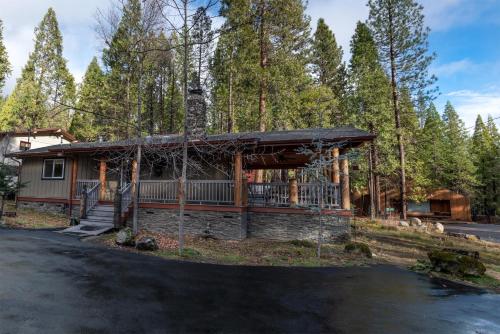 Starlight Lodge thumb 2