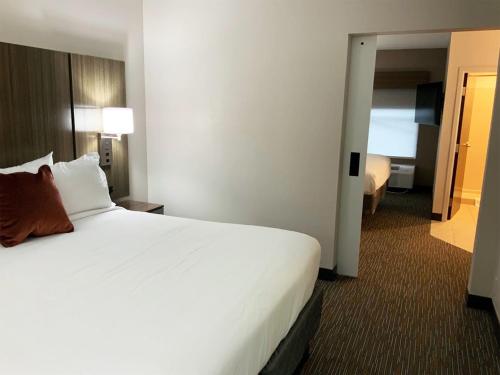 Wingate by Wyndham Ridgeland - image 11