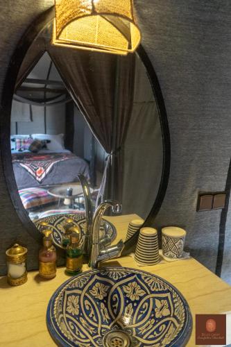 Ванна кімната, Beldi camp in Мерзуга