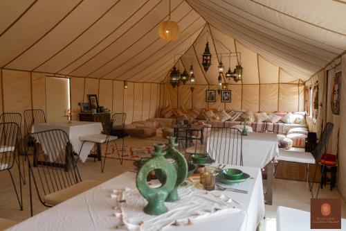 Паб/Коктейль-бар, Beldi camp in Мерзуга