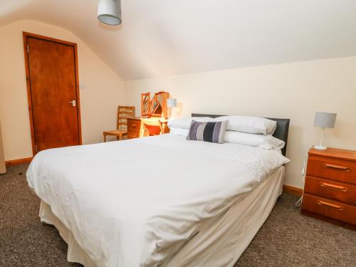 The Barn Land Of Nod Cottages - image 8