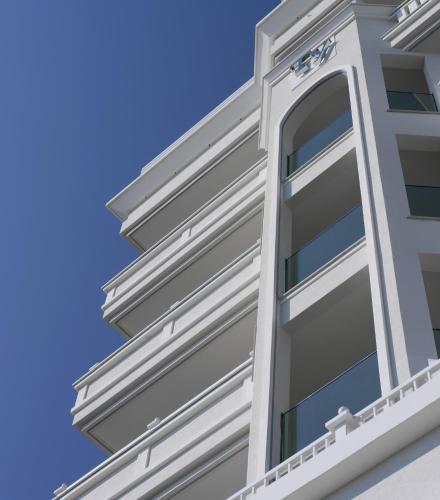 Hotel Tiffany's - image 6