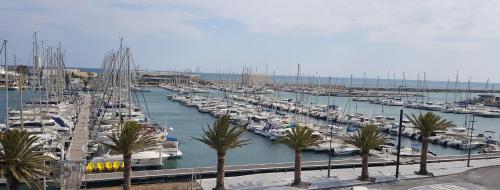Vue exceptionelle mer, Port et plancha !!