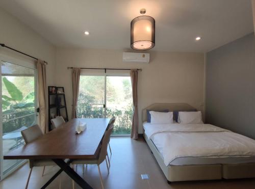 Morinaka Craftfe & Poshtel in พังโคน