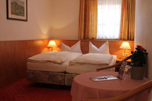 Gasthaus& Pension Zum Roten Haus – Bad Schandau, MA