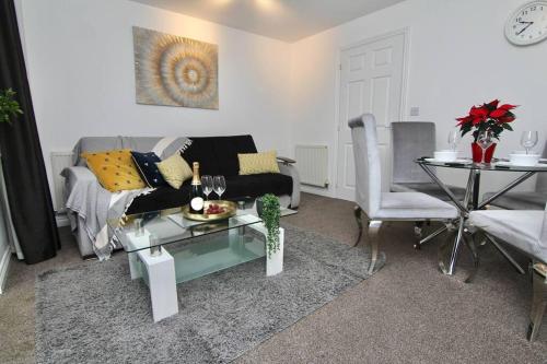 Daimler House - Cosy Home Near Coventry City Centre